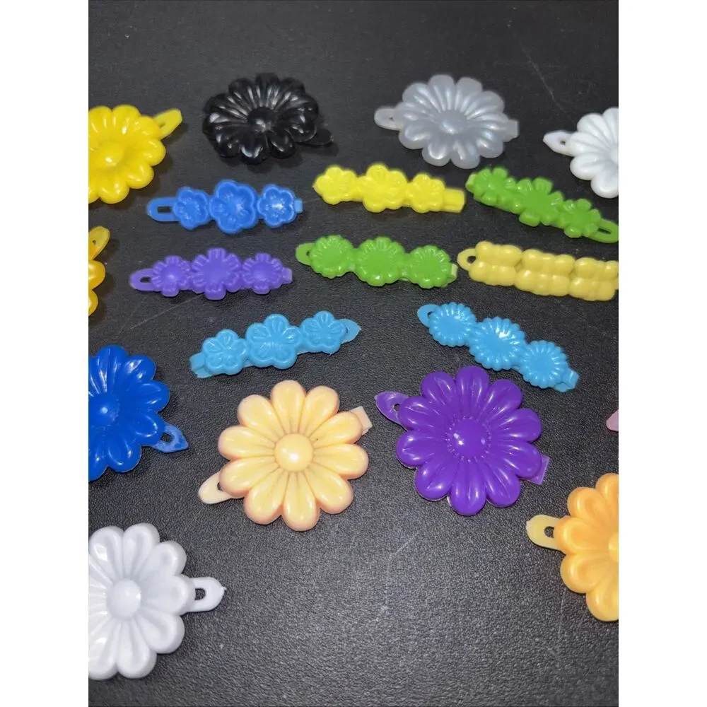 Vtg 20 Flowers Shape Hair Plastic BARRETTES 3